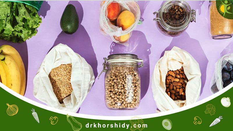 تعدادی ظرف حبوبات و انواع میوه ها
