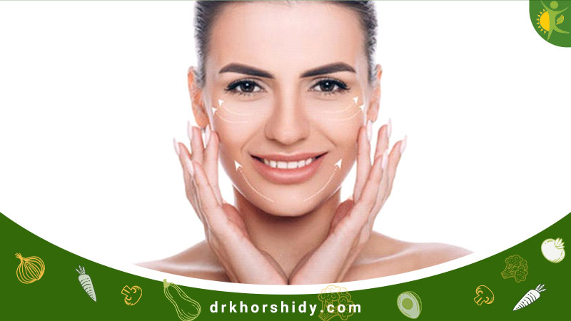 خانمی که با رژیم غذایی مناسب پوست صورت خودرا تازه نگه داشته